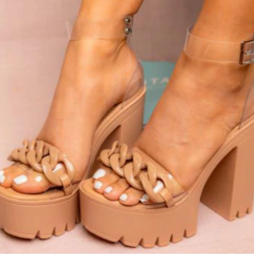 NIB - Nude Open Toe Chain & Chunky Platform Heels